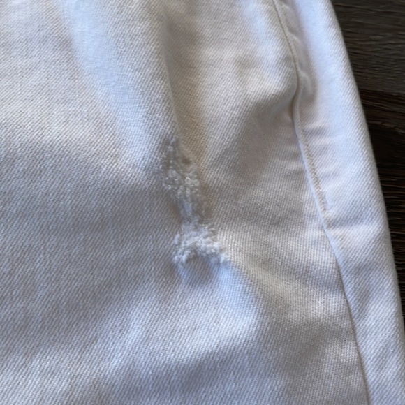 Old Navy Mid-Rise Straight Crop Bright White Distressed Five Pocket Jeans - Picture 9 of 13